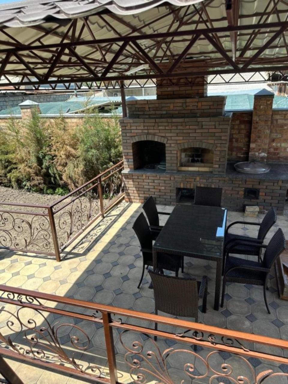 Amanat Guest House Bishkek Ngoại thất bức ảnh